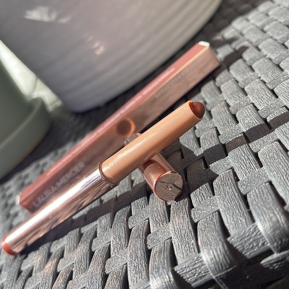 Laura Mercier - Caviar Stick Eye Shadow - Forbidden Rose - Picture 2 of 16